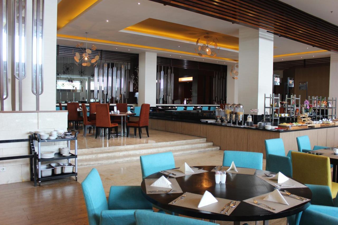 Novotel Balikpapan Экстерьер фото